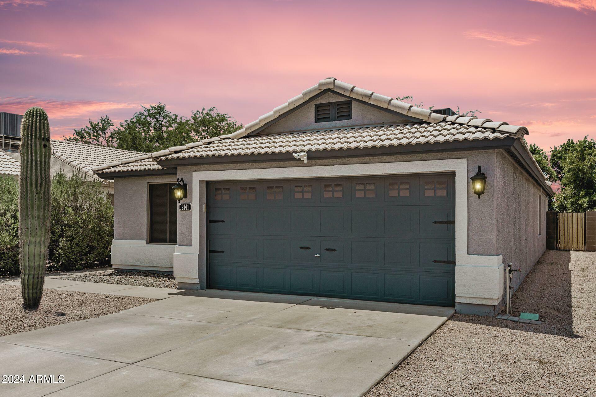 Property Photo:  2141 W Renaissance Avenue  AZ 85120 