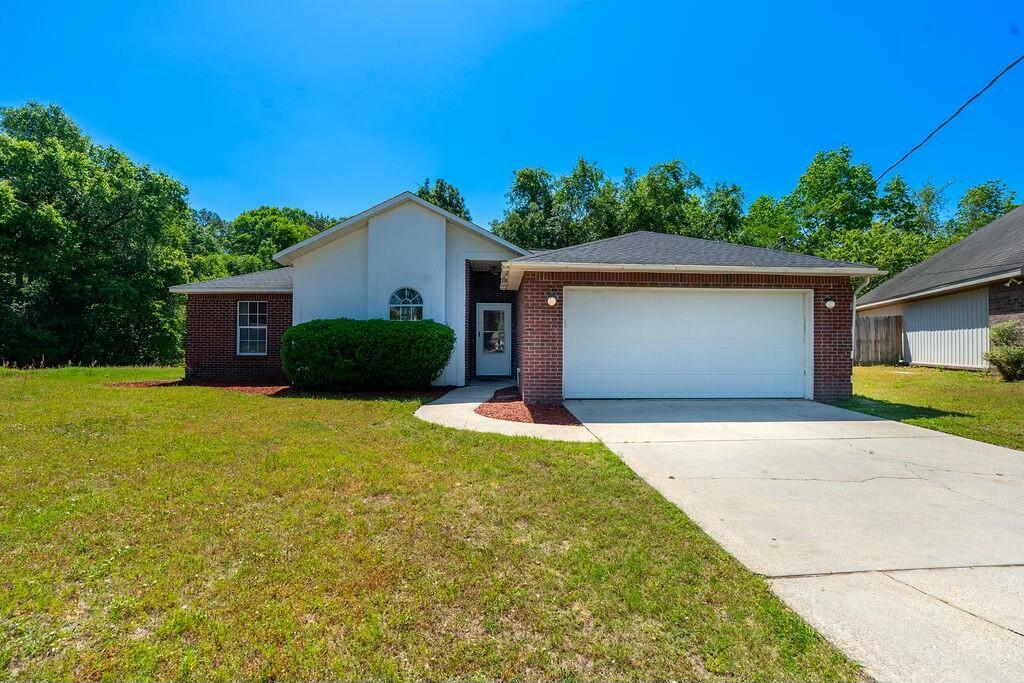 Property Photo: 214 Southgate Drive FL 32539