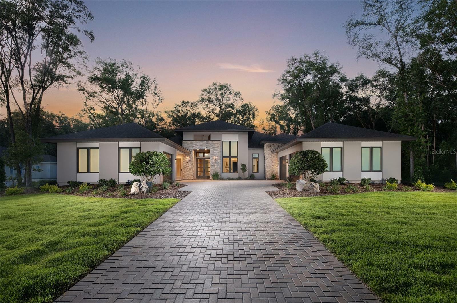 Property Photo: 10960 SW 30th Avenue FL 32608