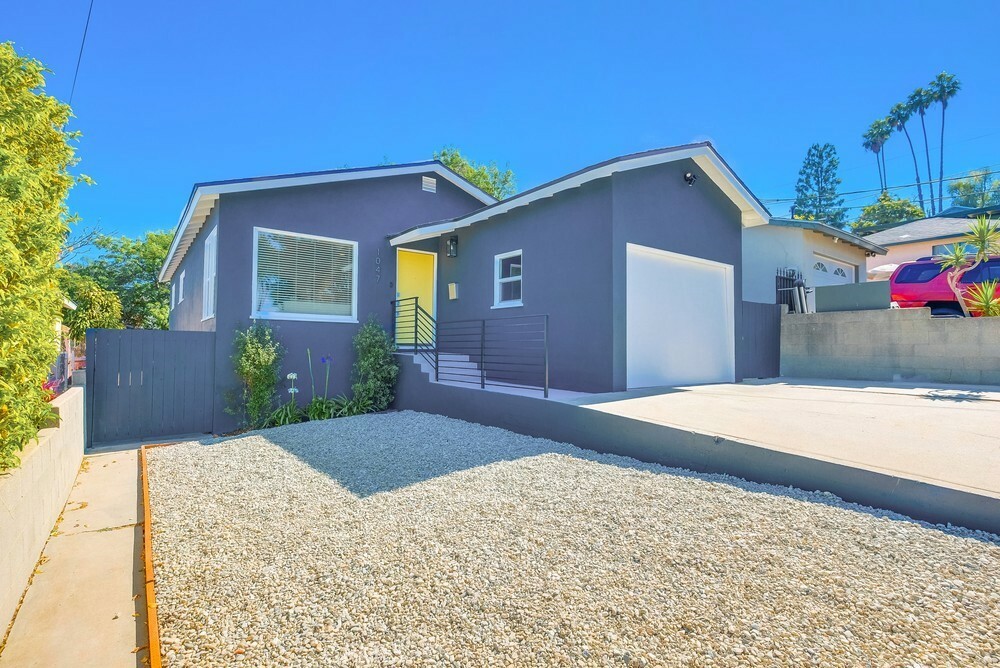 Property Photo:  1047 Meramec Avenue  CA 90731 