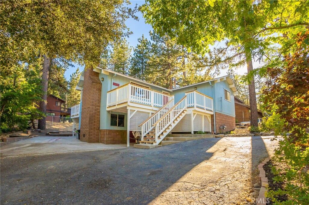 Property Photo:  1231 Robin Road  CA 92397 