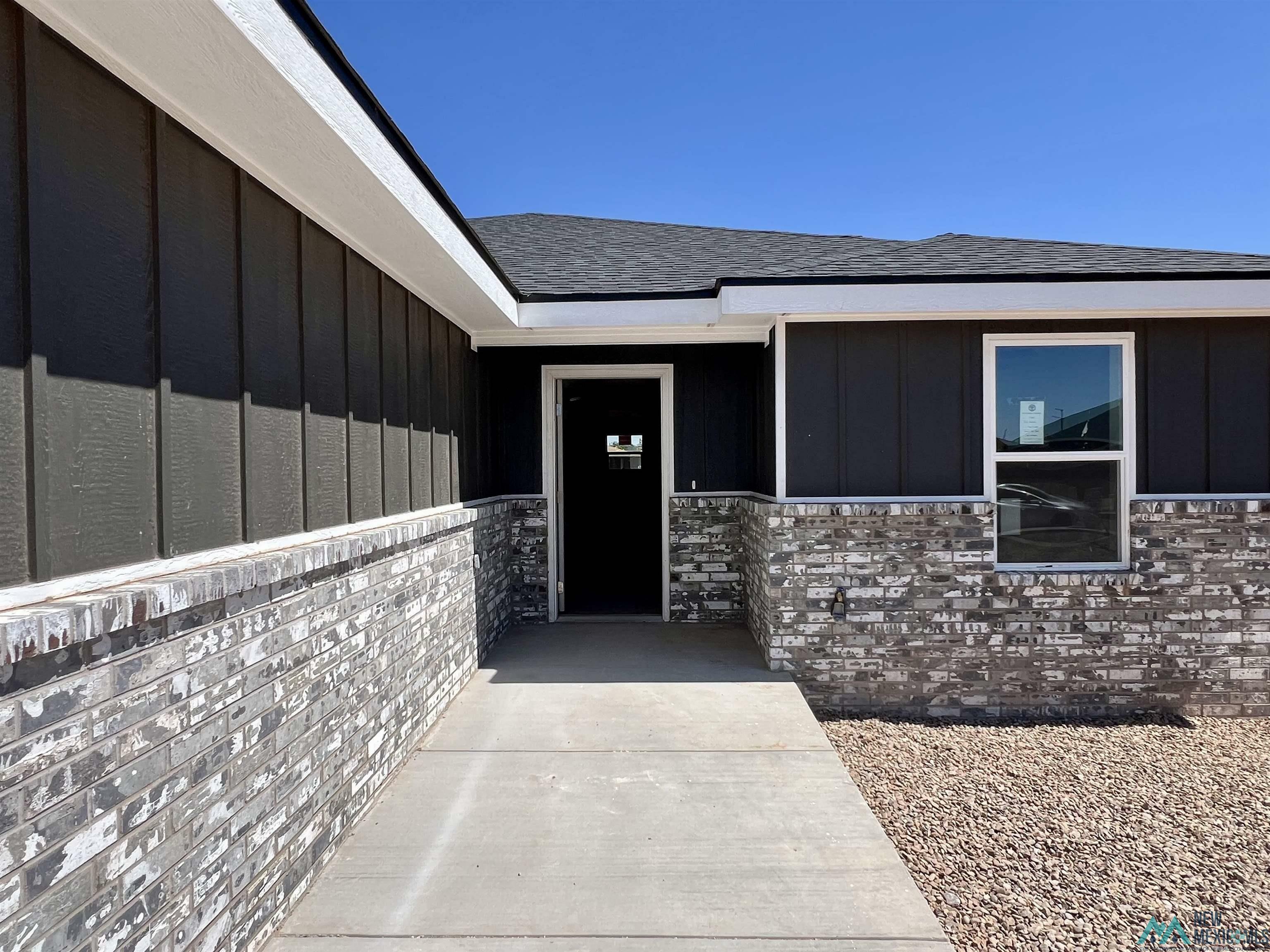 Property Photo: 220 Starlite Drive NM 88101