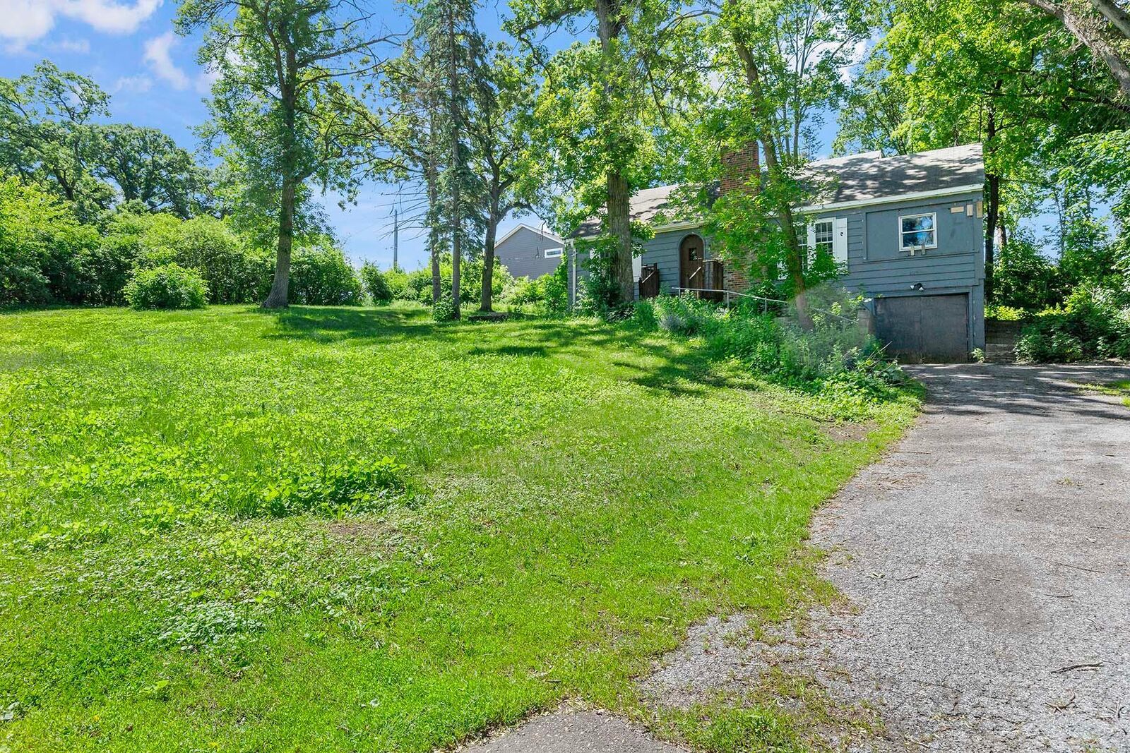 Property Photo:  16913 Cottage Grove Avenue  MN 55391 