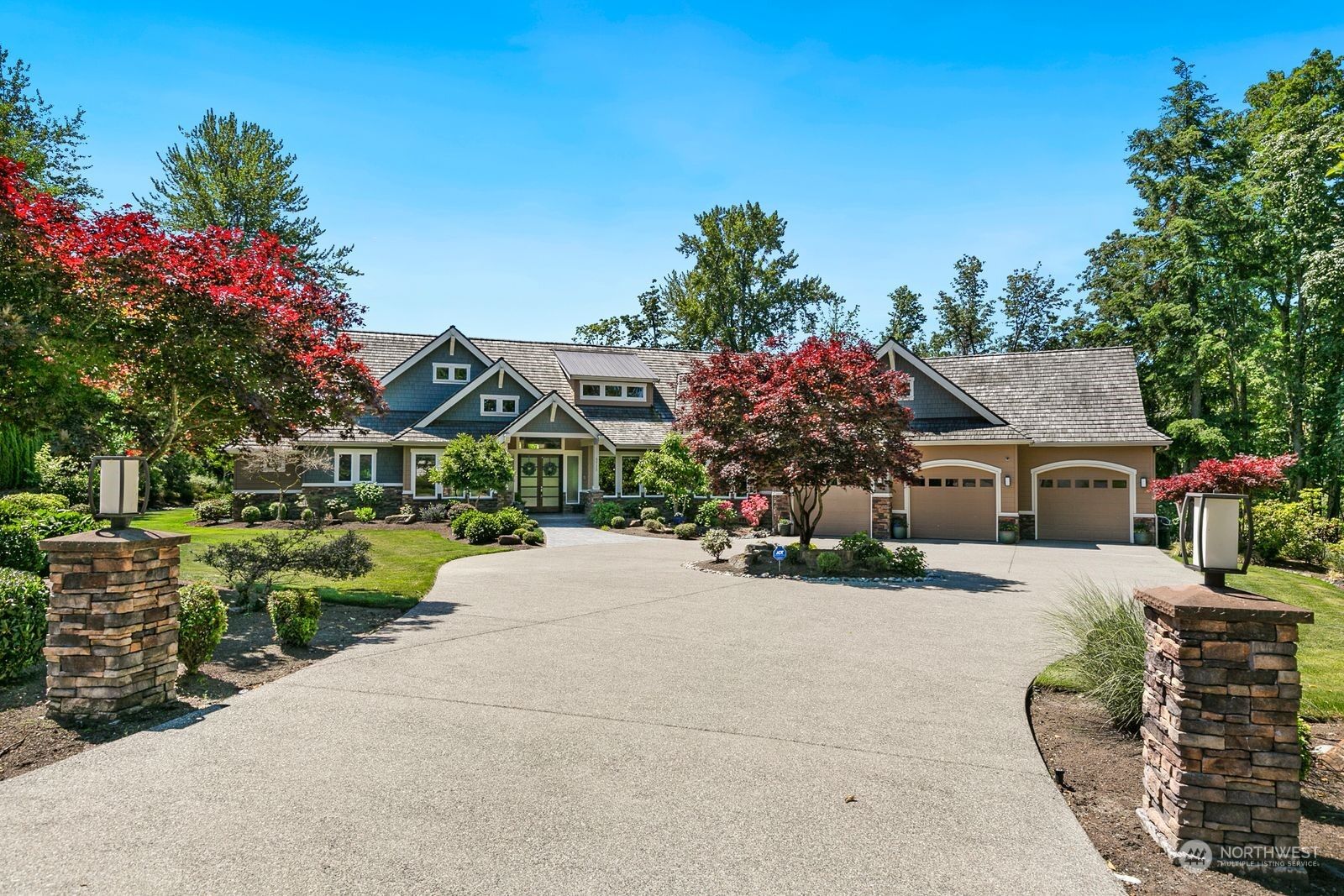 Property Photo: 5715 251st Court NE WA 98053