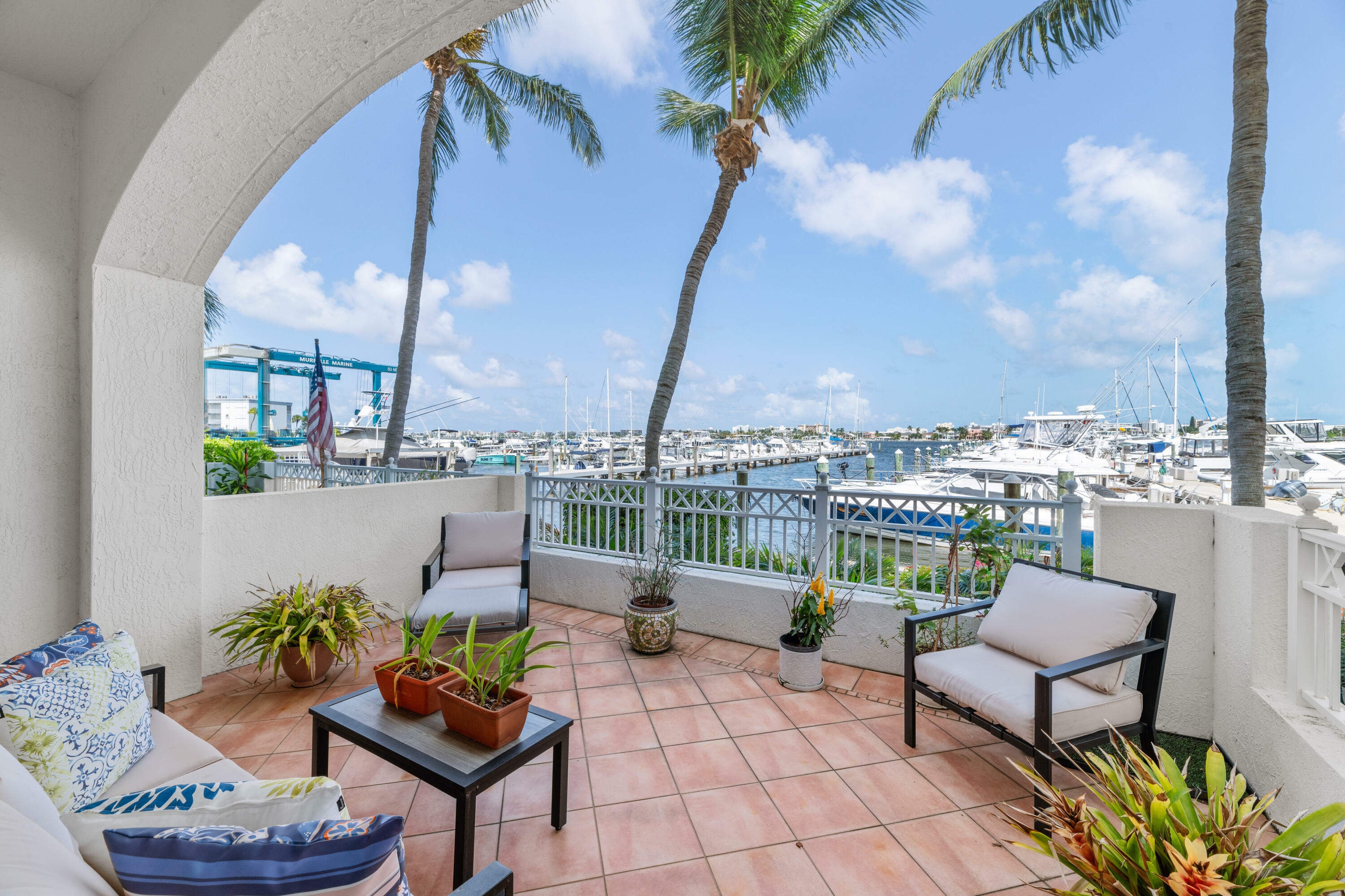 Property Photo:  806 E Windward Way 102  FL 33462 