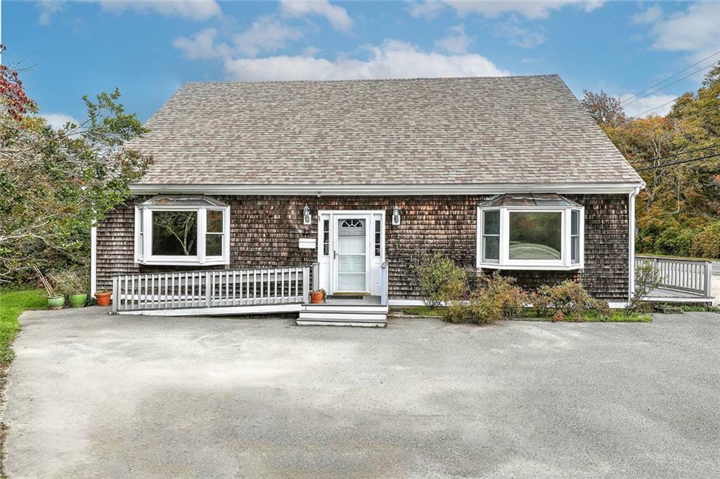 Property Photo:  33 Meetinghouse Lane  RI 02837 