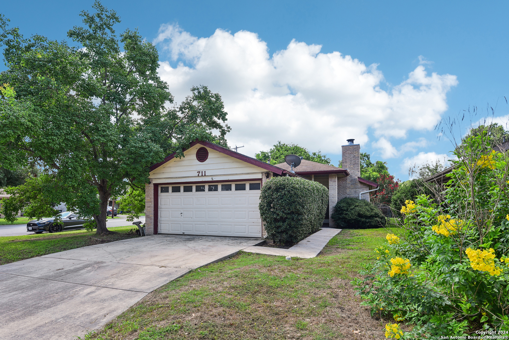 Property Photo:  711 Briarbend Dr  TX 78130 