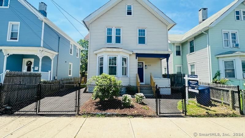 Property Photo: 423 Park Street CT 06608