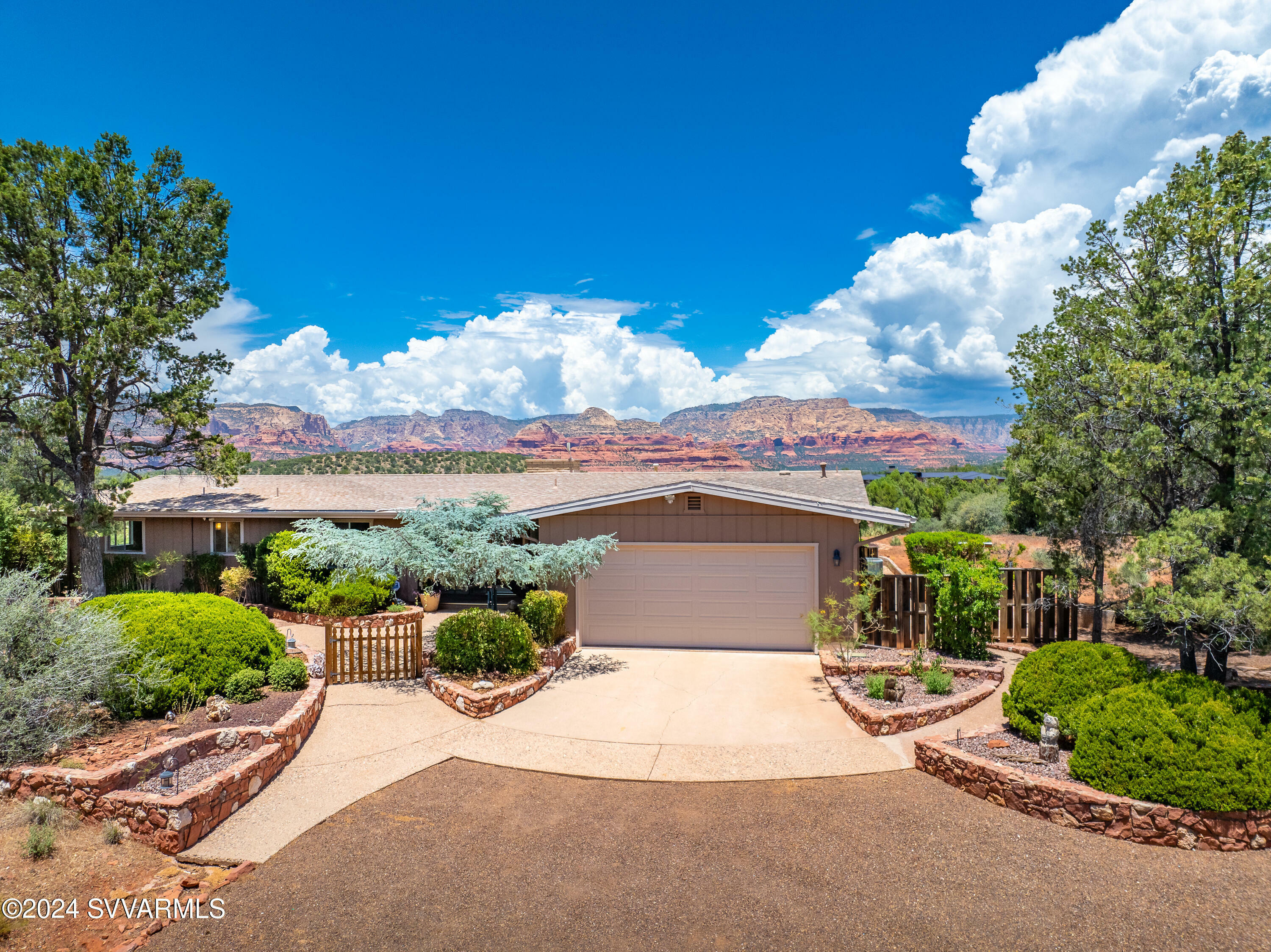 Property Photo:  3560 Chimney Rock Lane  AZ 86336 