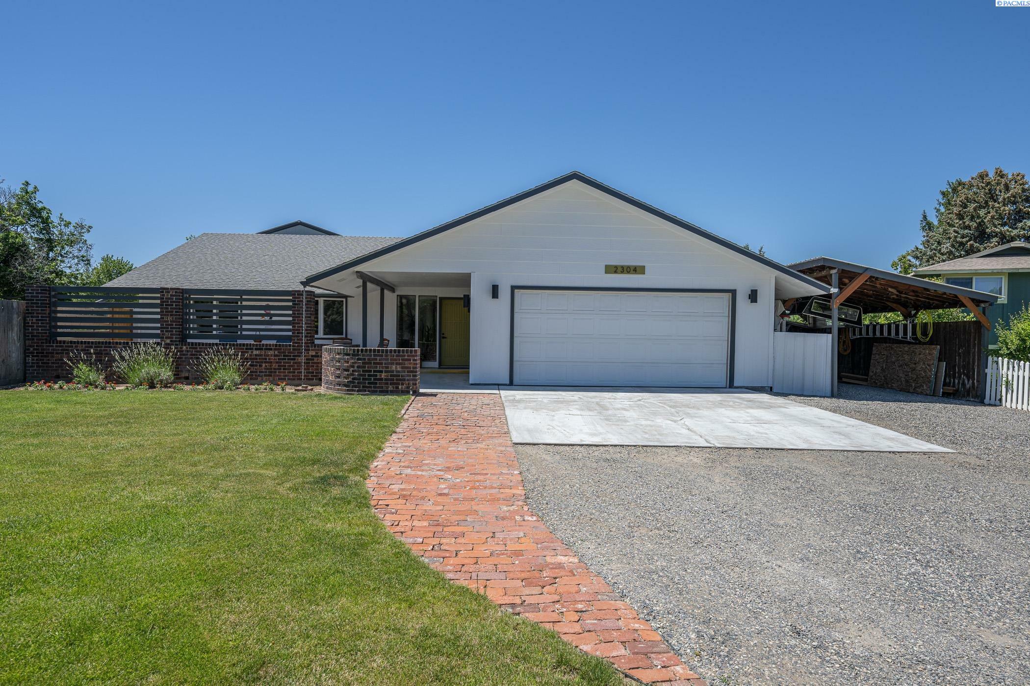 Property Photo:  2304 S Ledbetter  WA 99338 