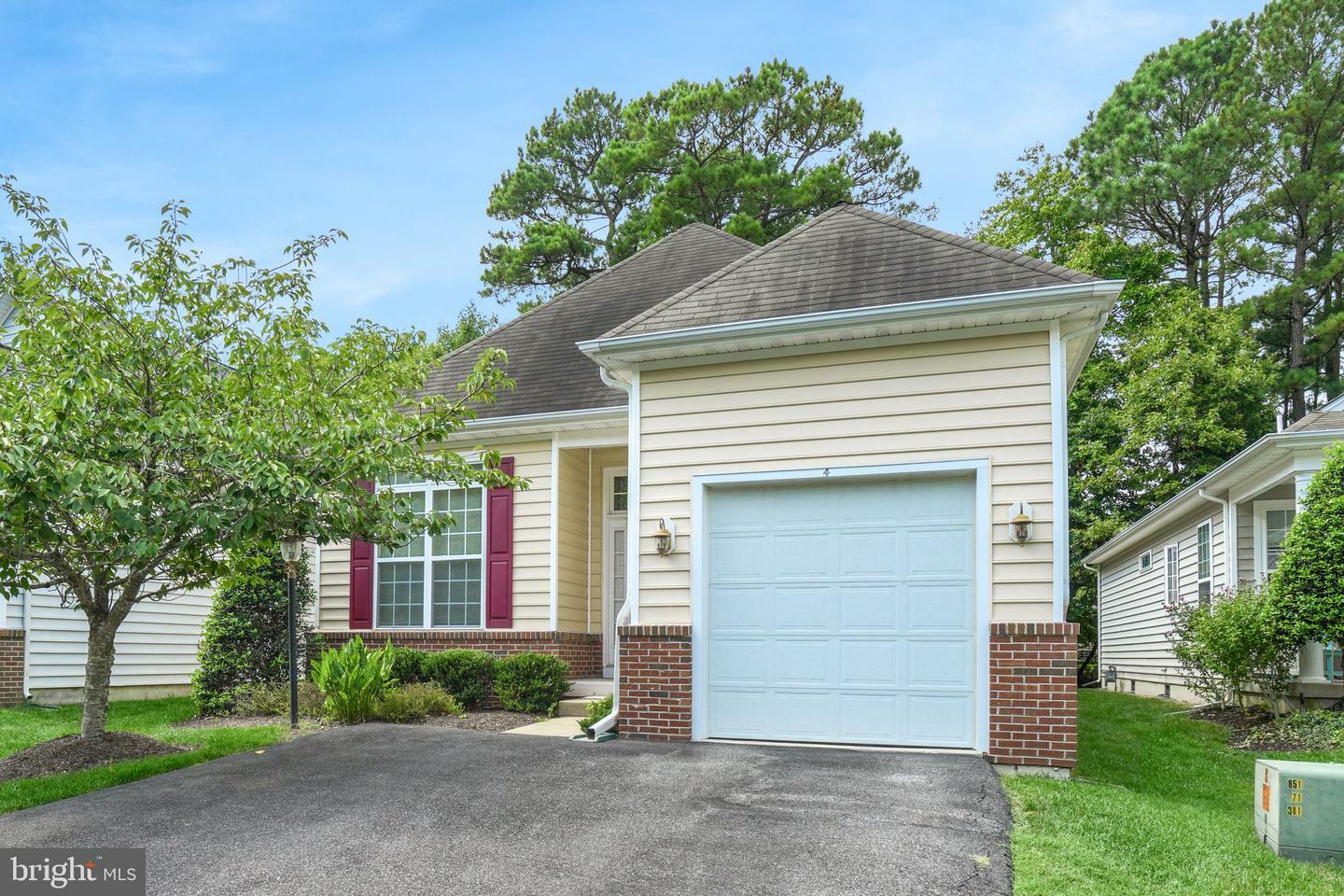 Property Photo:  4 Chatham Court  MD 21811 