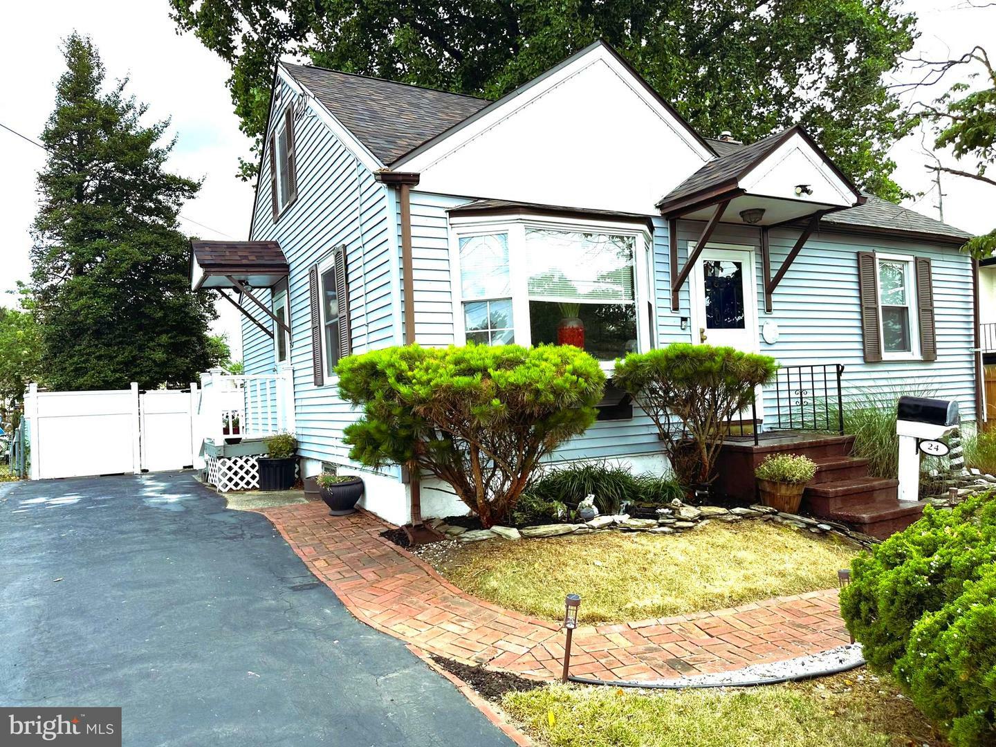 Property Photo:  24 E 5th Avenue  NJ 08078 