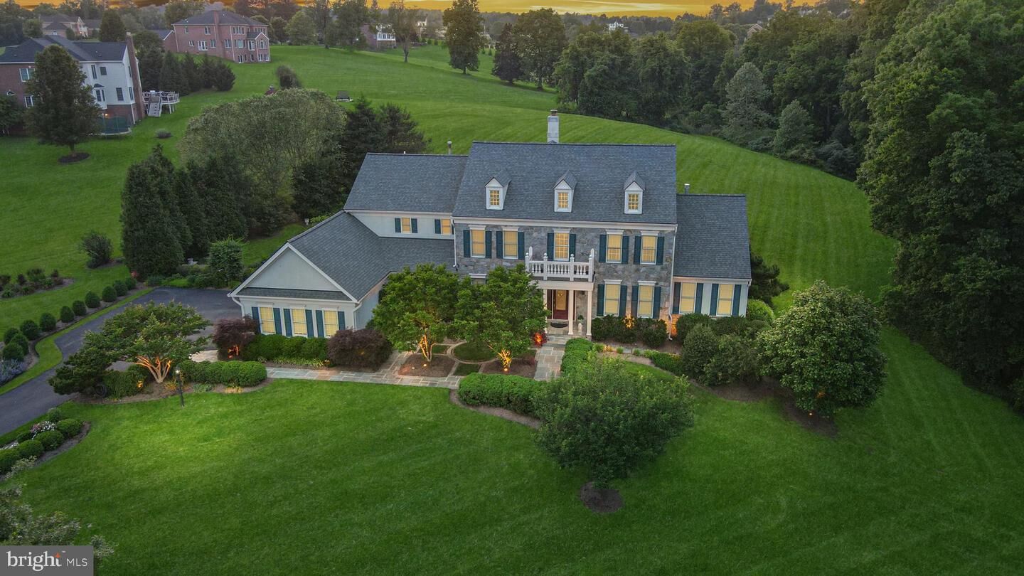 Property Photo: 40941 Canongate Drive VA 20175