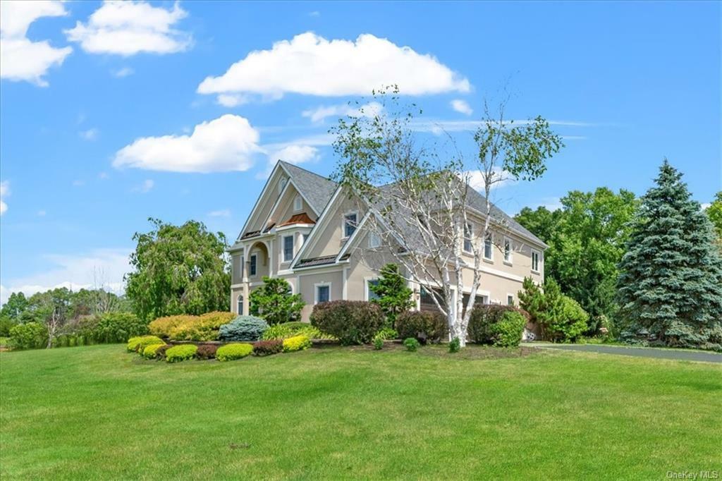 Property Photo:  17 Dorian Way  NY 10916 