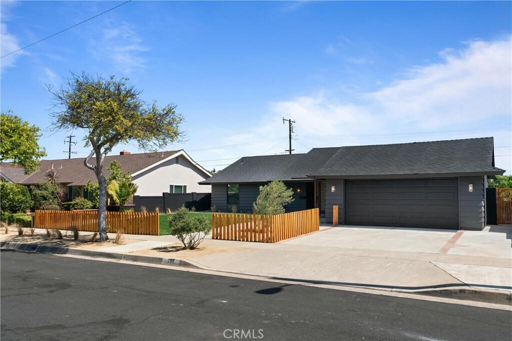 Property Photo:  238 Juanita Way  CA 92870 