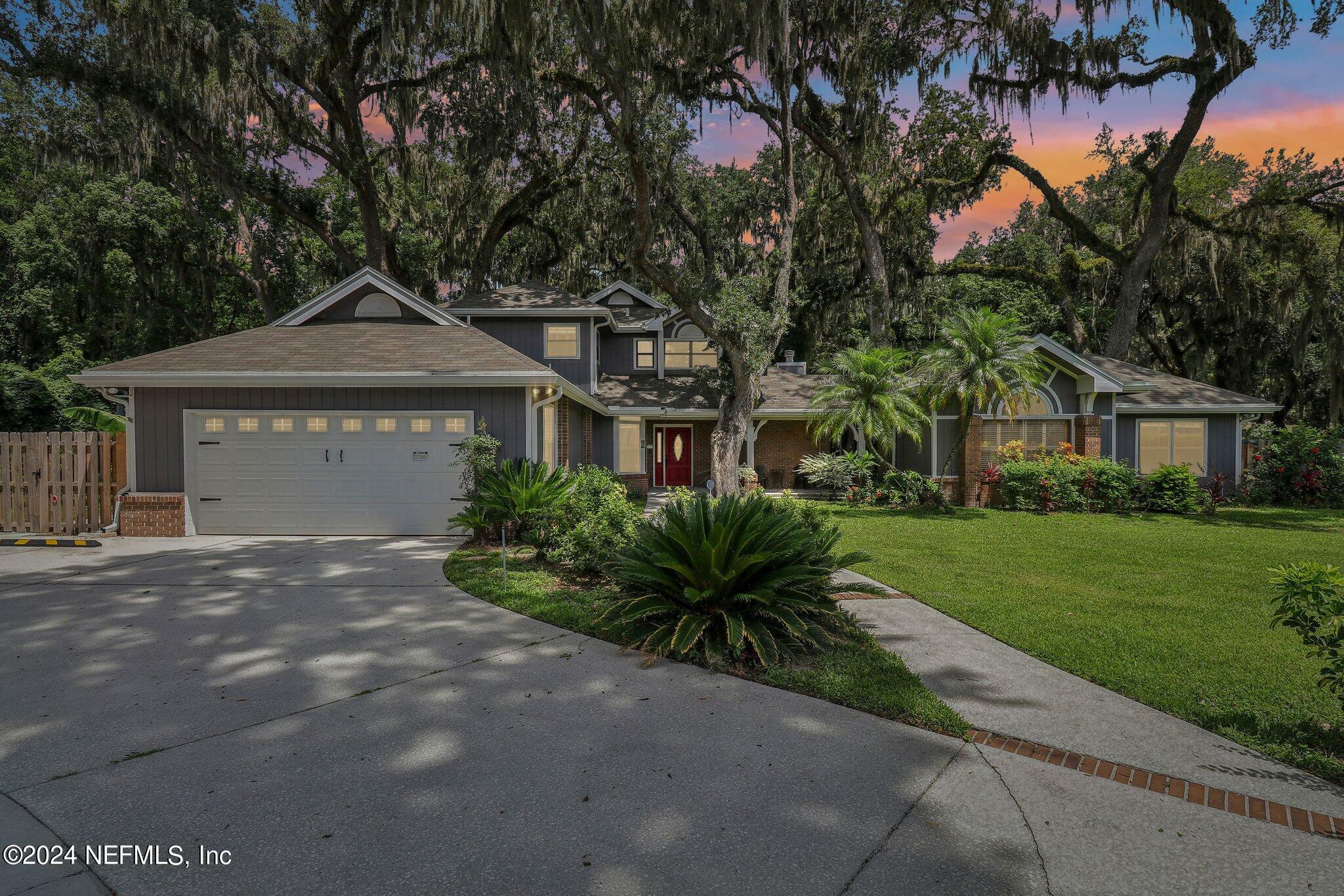 Property Photo:  731 Geneva Court  FL 32259 