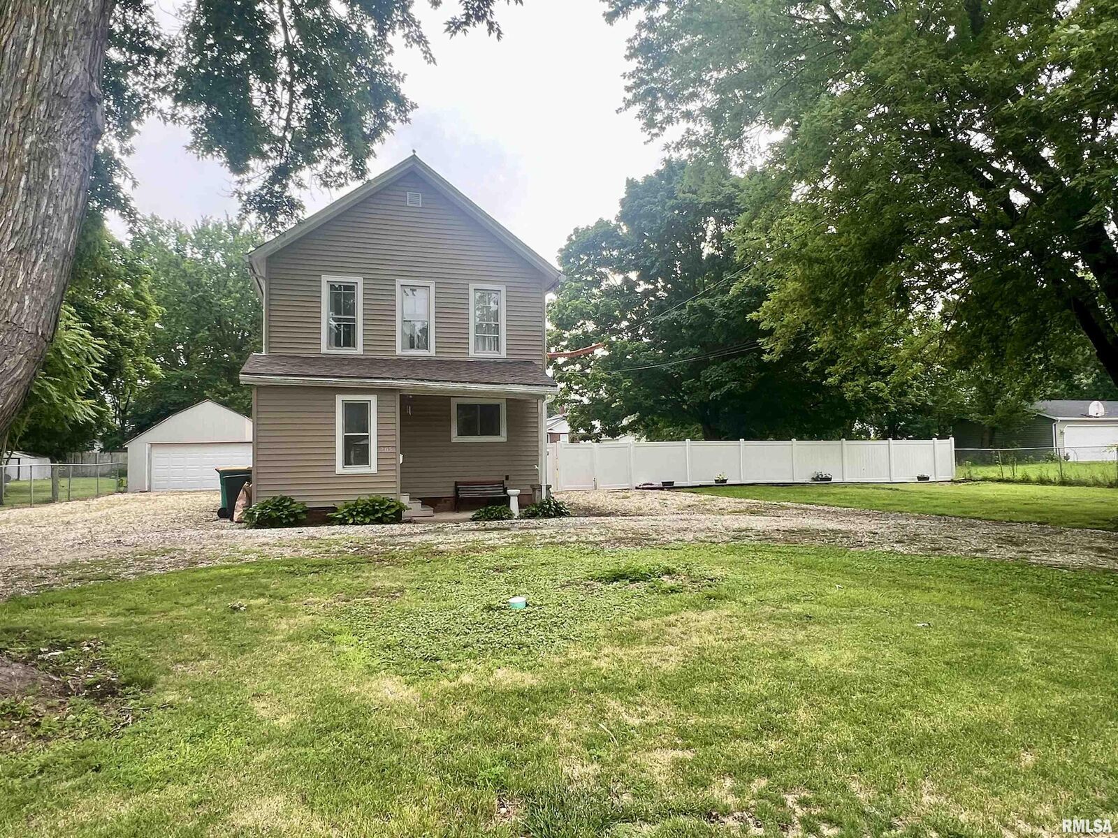 Property Photo:  205 Fulton Street  IL 61401 