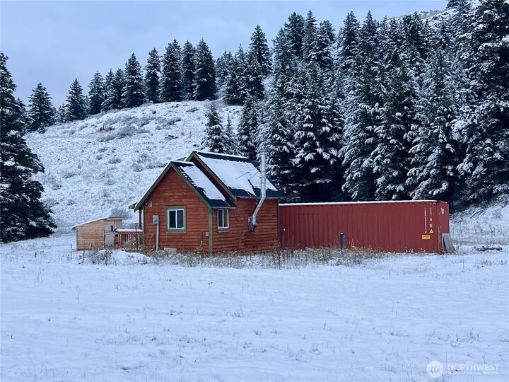 Property Photo: 2 Mountain View Drive N WA 98844