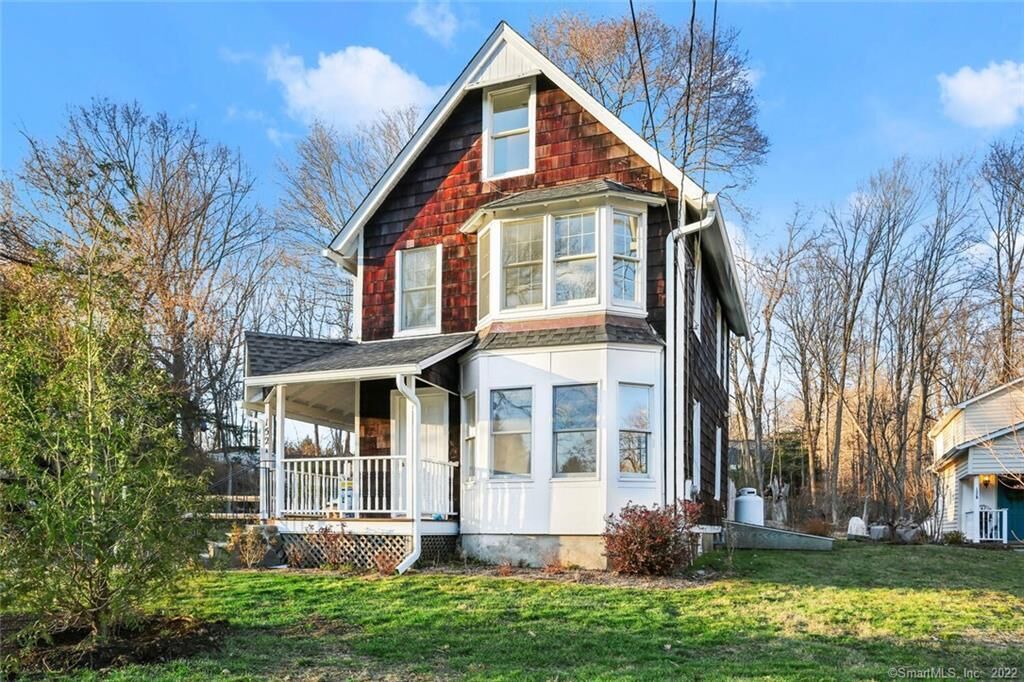 Property Photo:  152 Portland Avenue A  CT 06896 