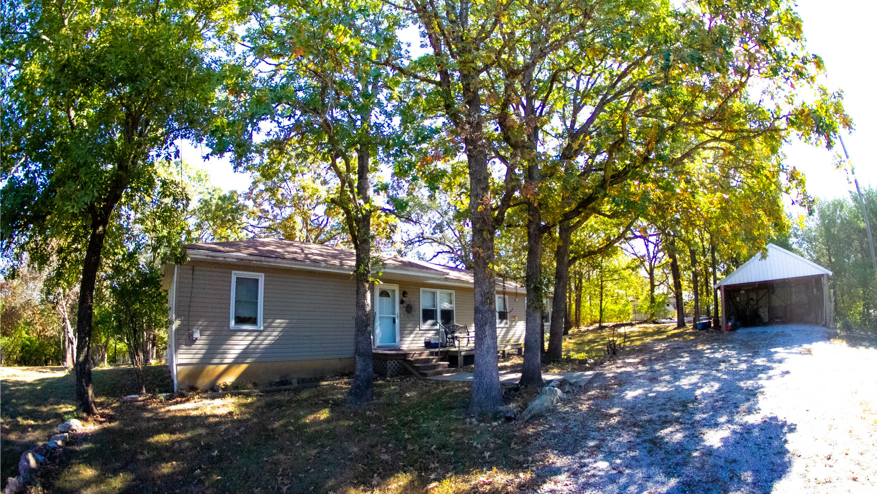 Property Photo: 1133 E 318th Road MO 65650