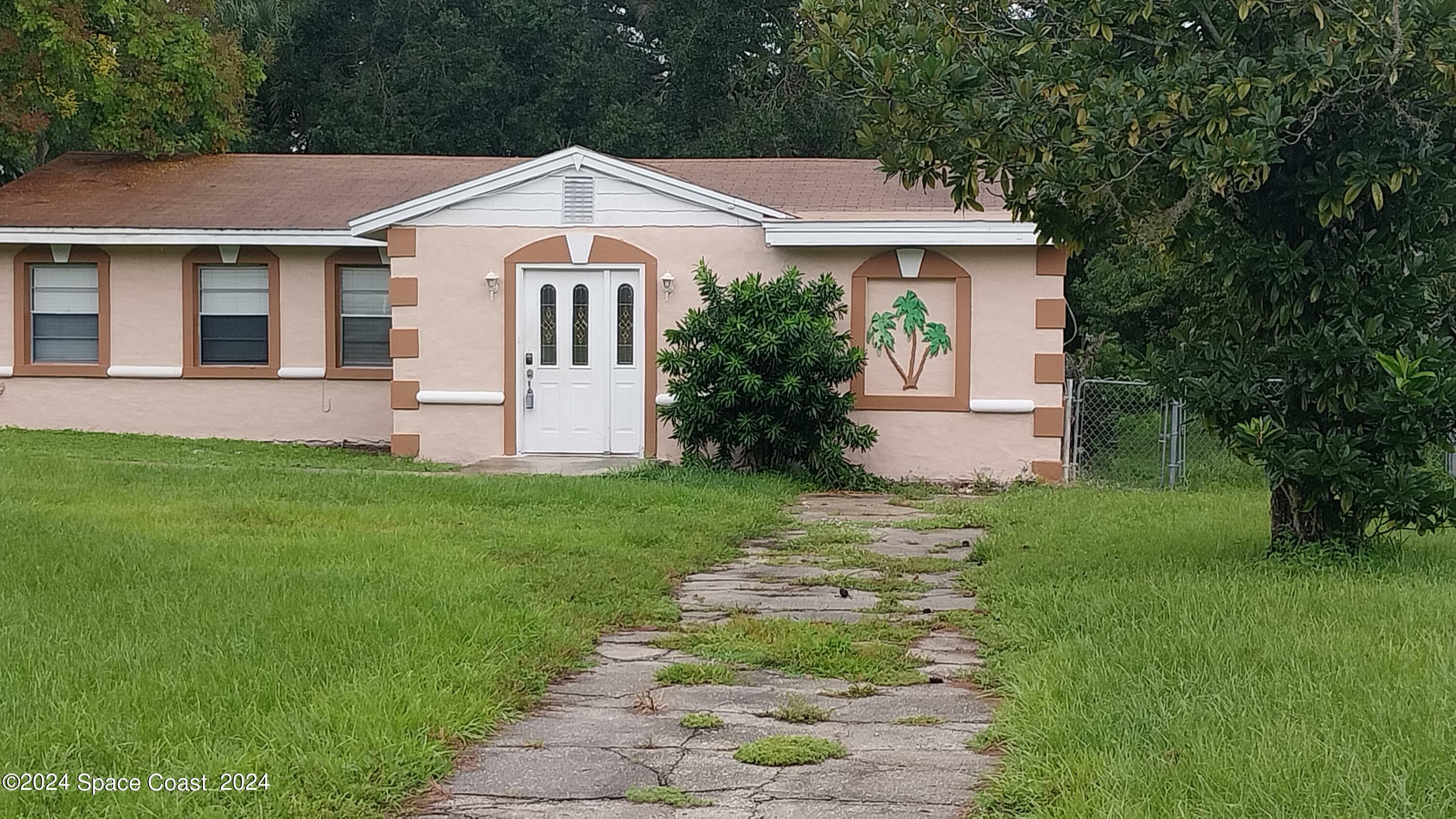 Property Photo:  1390 S Park Avenue  FL 32780 