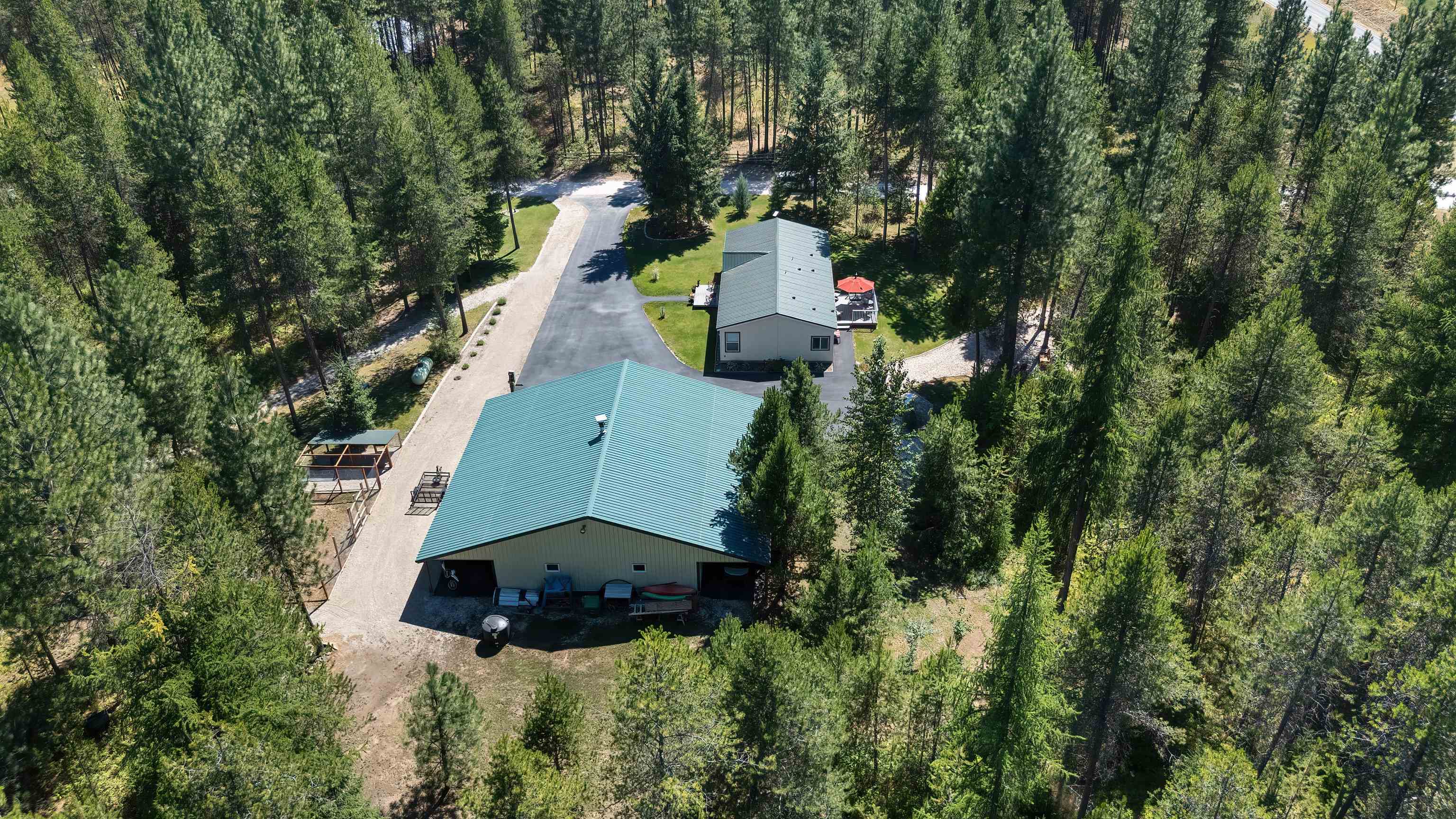 Property Photo:  4047 Pine View Way  WA 99173 