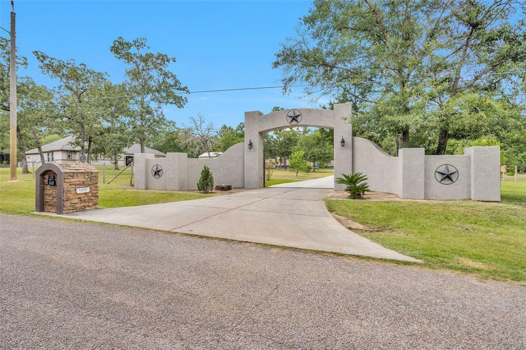 Property Photo:  29502 Country Place Road  TX 77355 