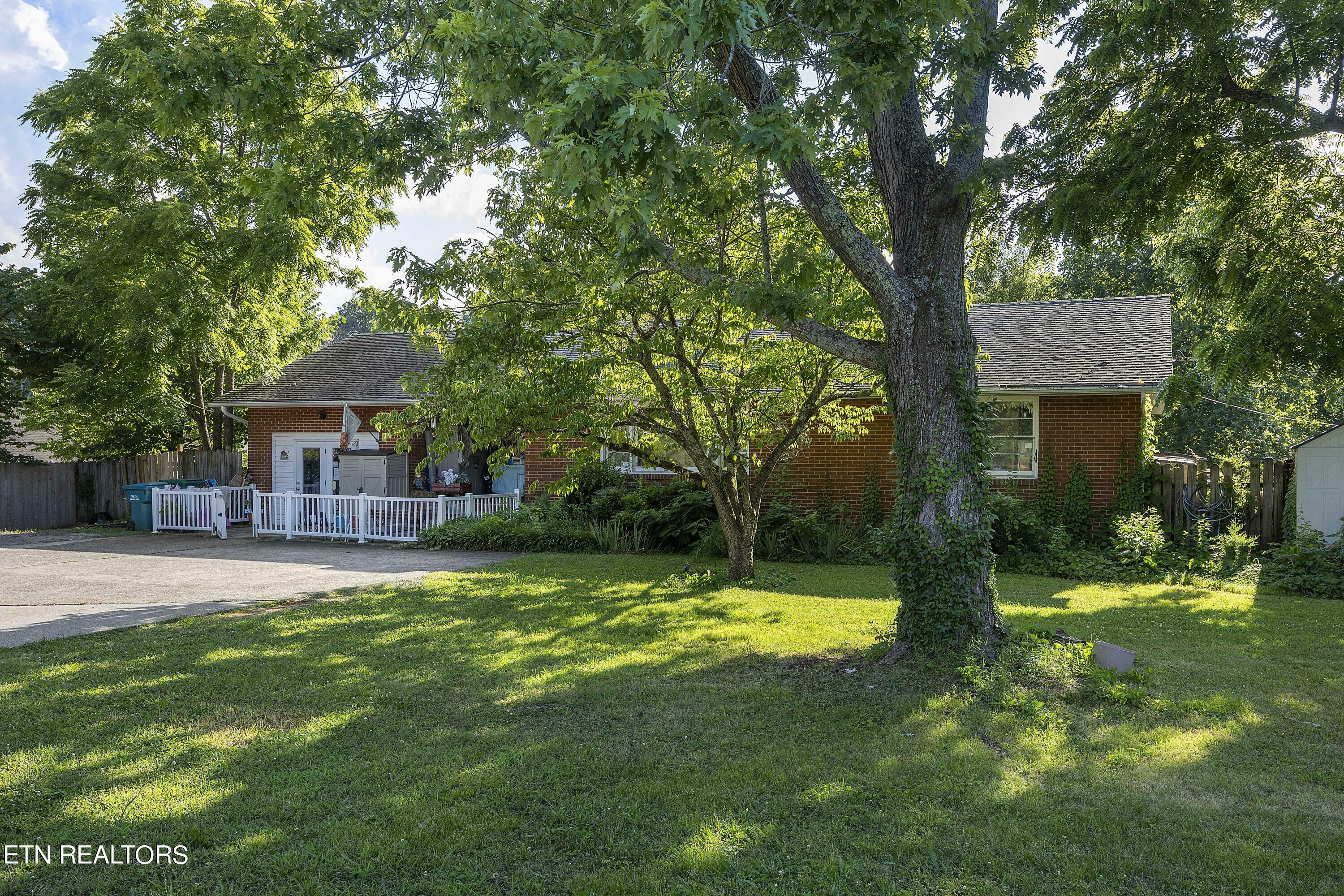 Property Photo:  1415 Ebenezer Rd  TN 37922 