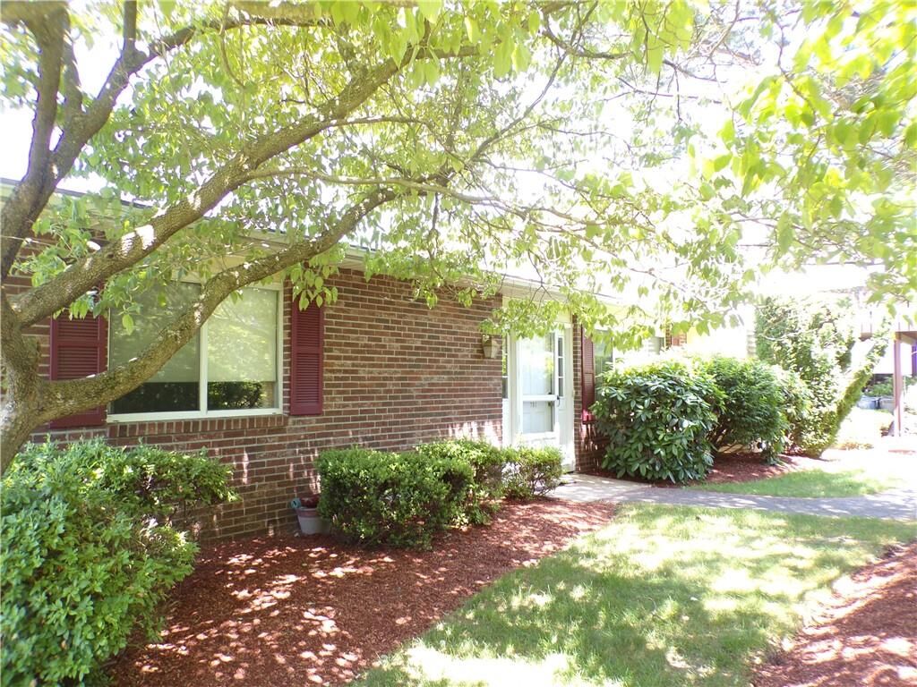 Property Photo: 731 Manomet Court RI 02886