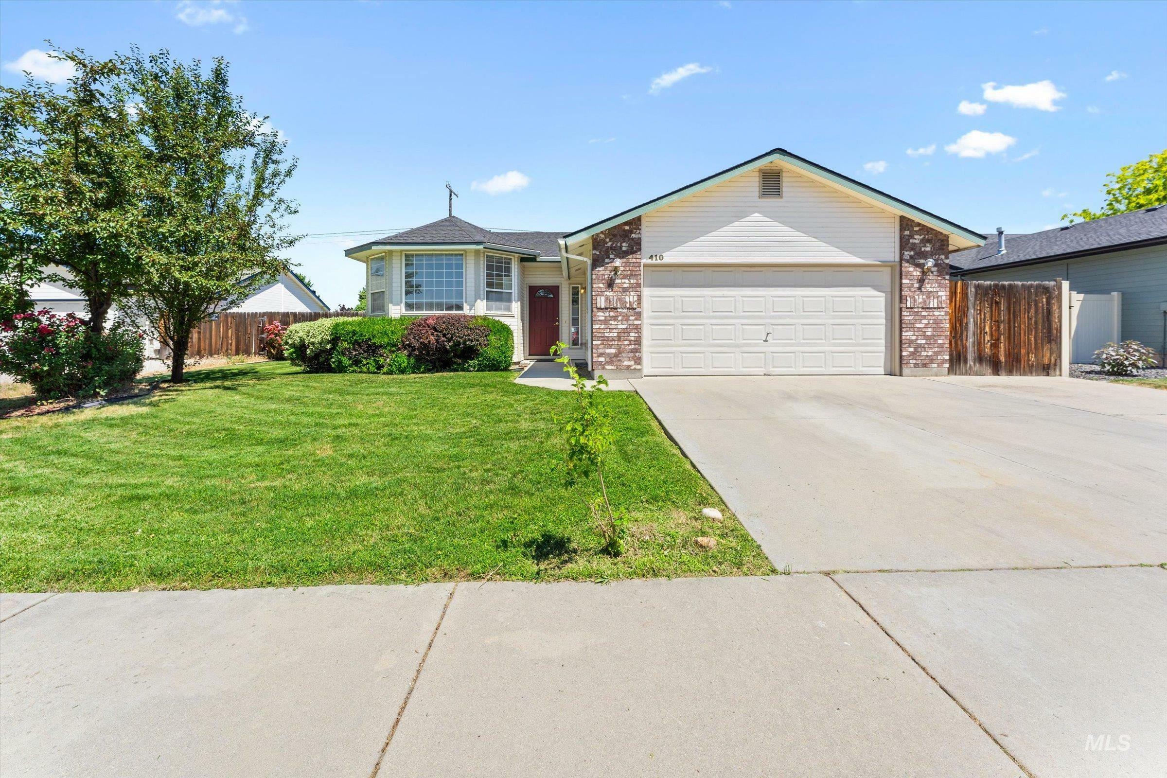 Property Photo:  410 E Edgar Ct.  ID 83646 