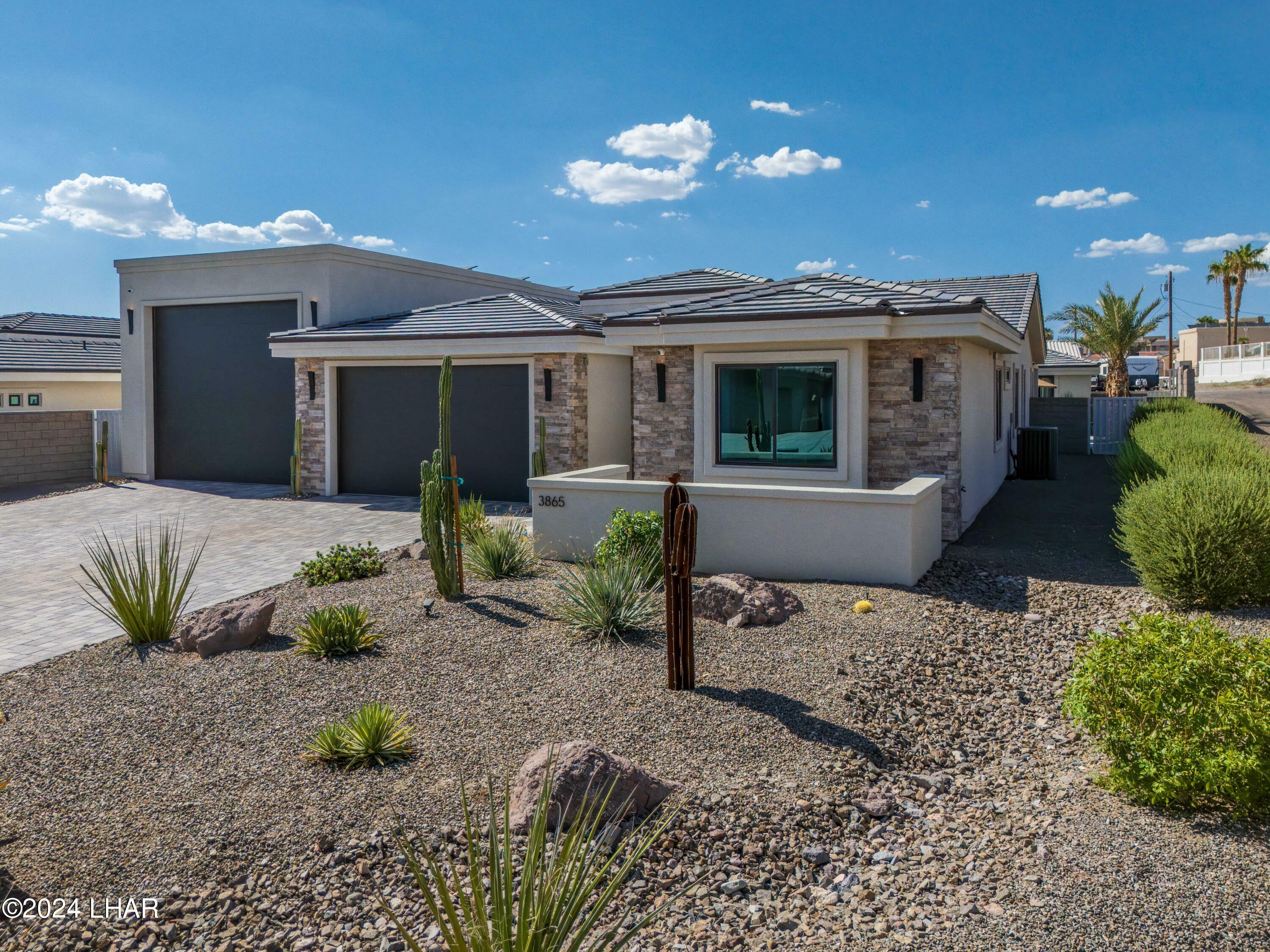 Property Photo:  3865 Yucca Way  AZ 86404 