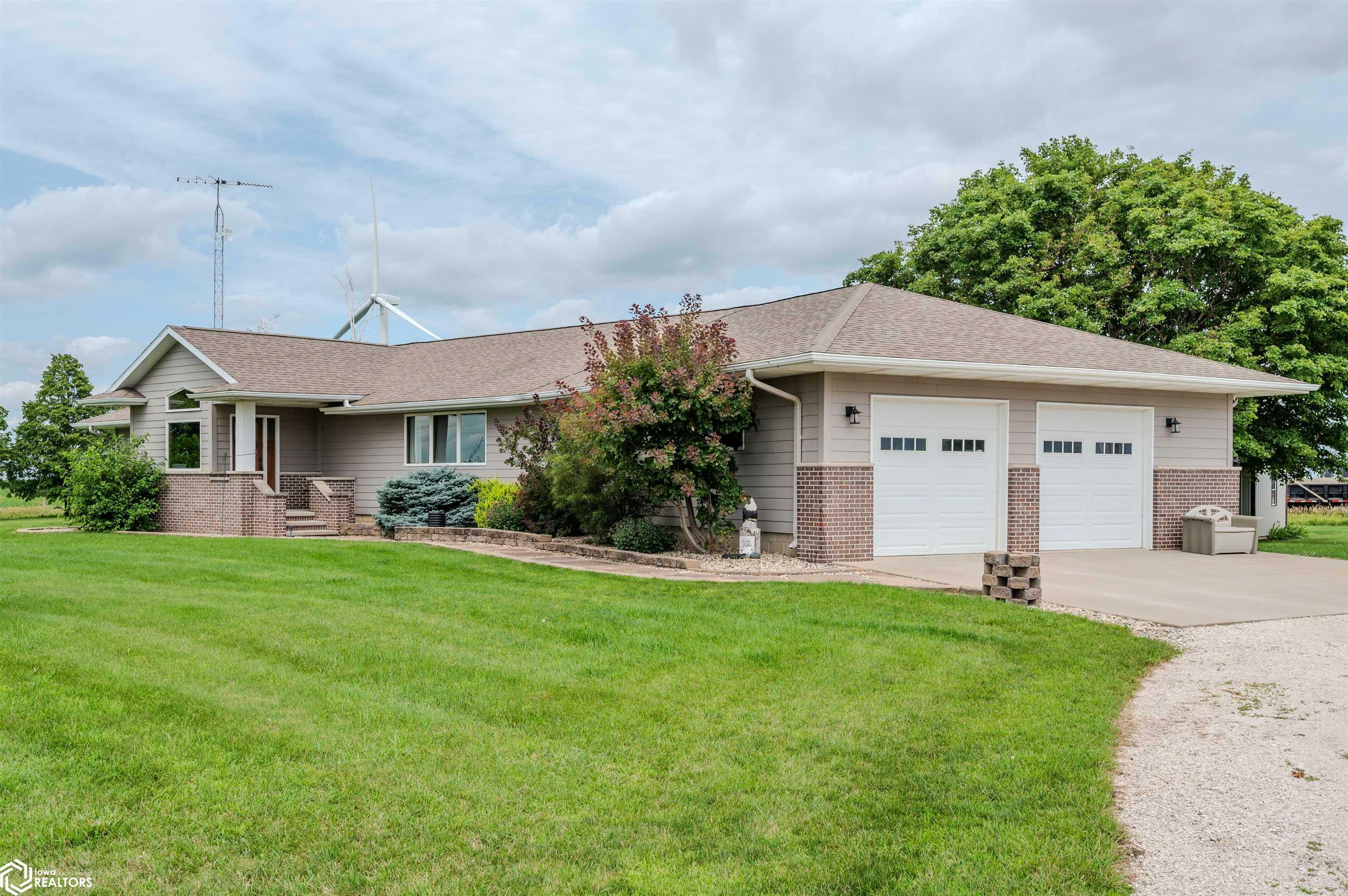 Property Photo:  1808 Poplar Grove Avenue  IA 50034 