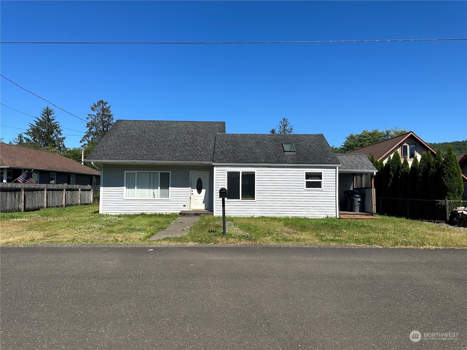 Property Photo:  2114 Panama Avenue  WA 98550 