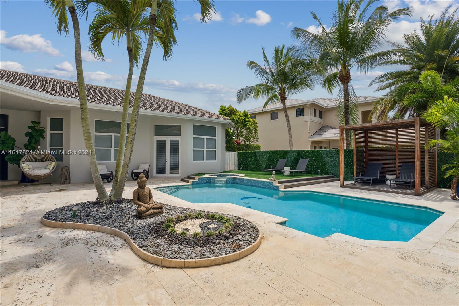 Property Photo:  1371 Victoria Isle Dr  FL 33327 