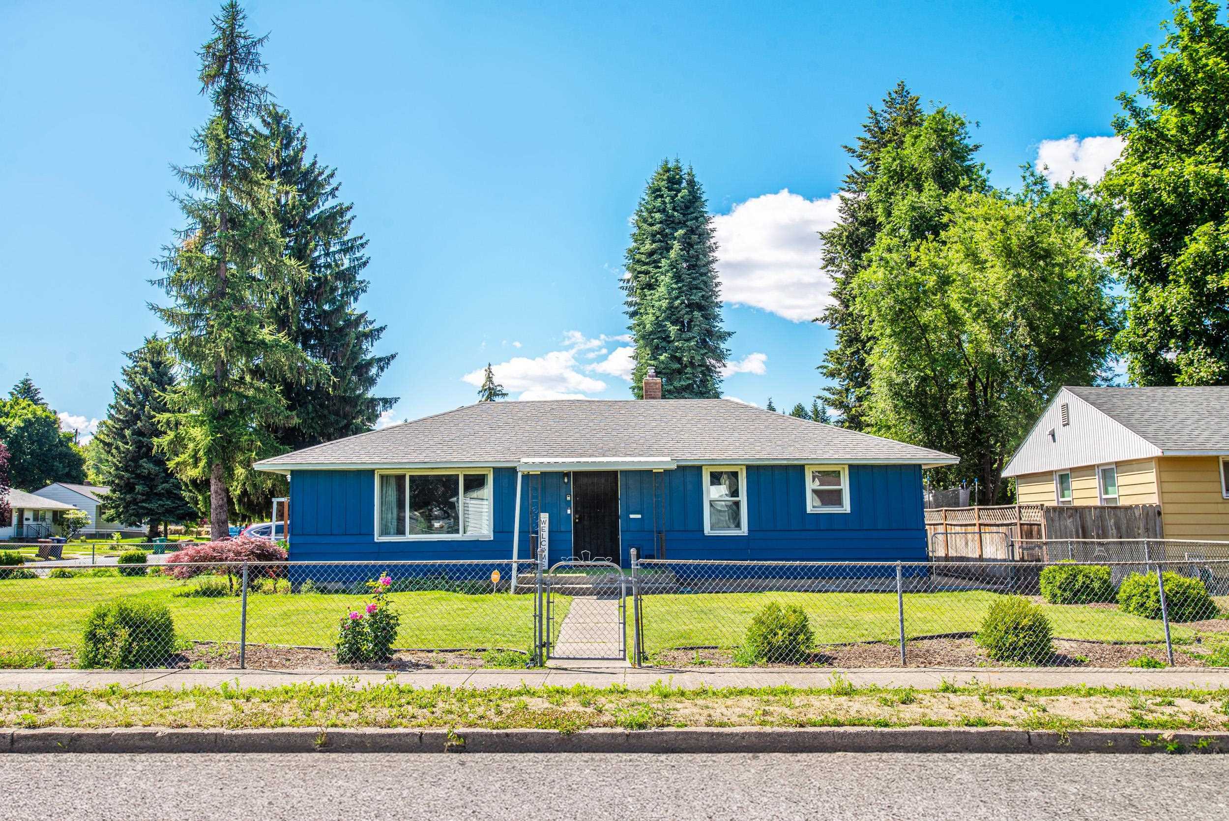 Property Photo:  2205 W Decatur Ave  WA 99205 