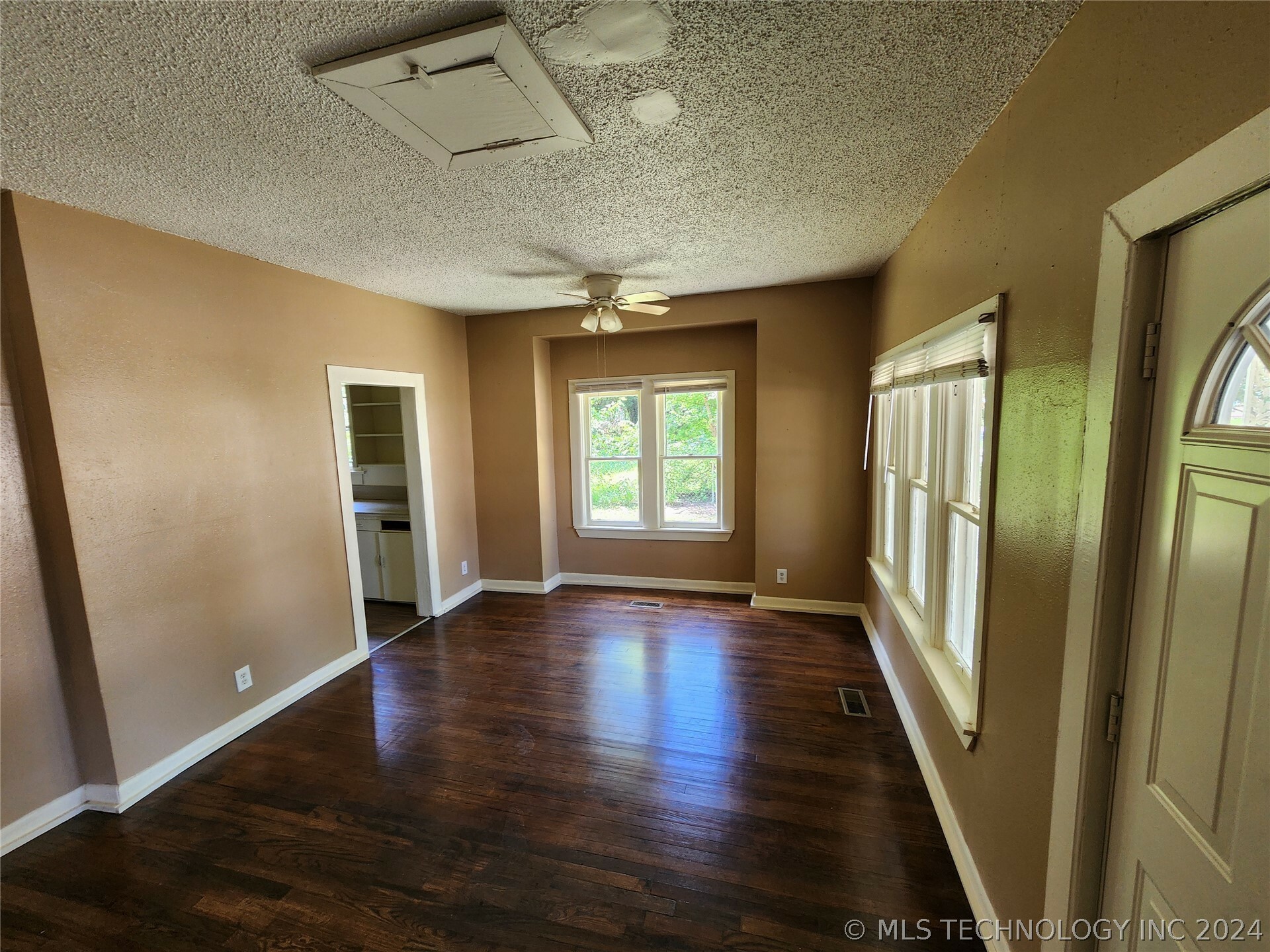 Property Photo:  710 N G Street  OK 74403 