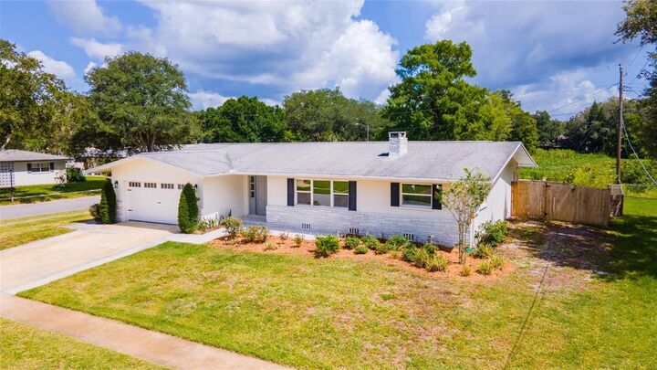 Property Photo: 4160 Sherwood Drive FL 32796