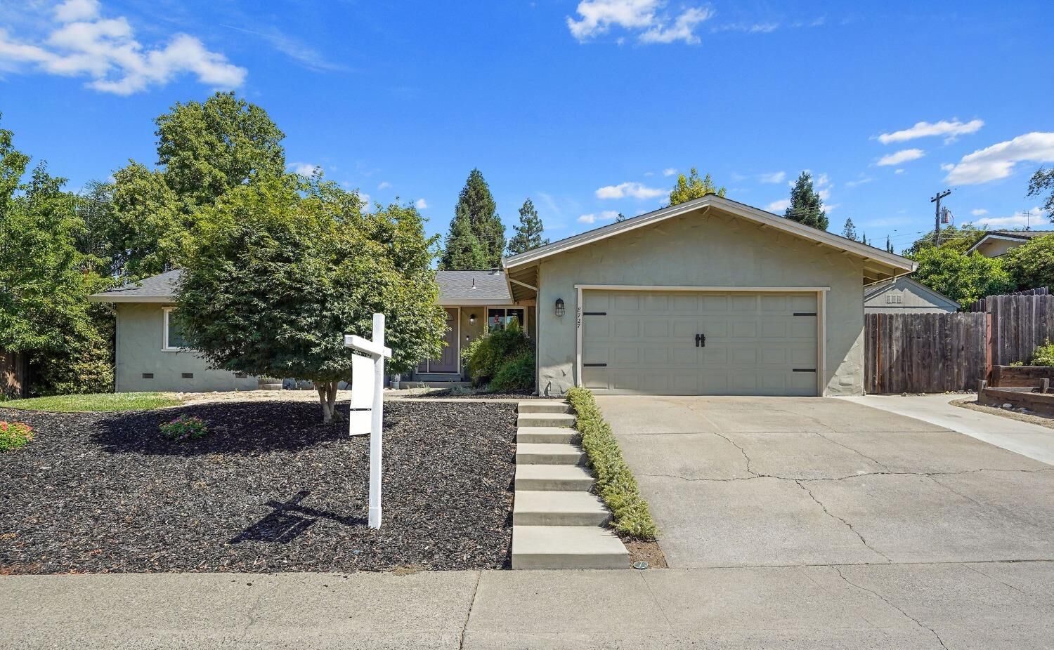 Property Photo:  8727 El Chapul Way  CA 95628