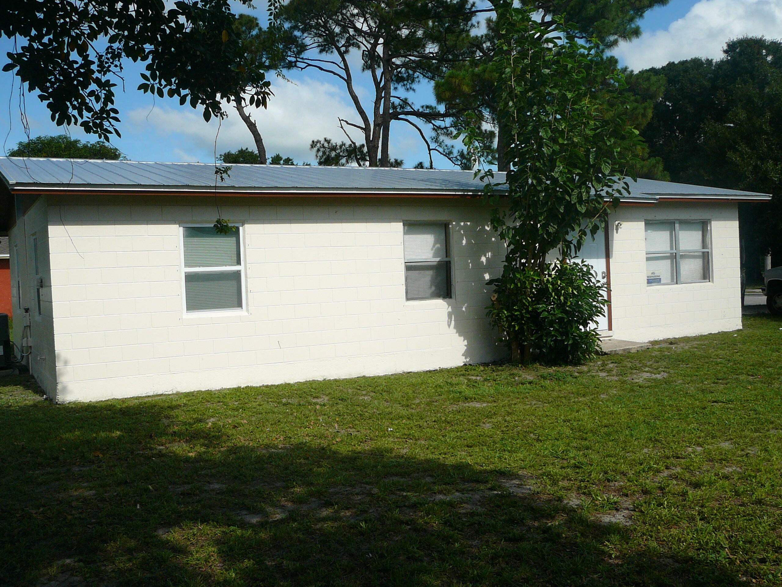 Property Photo:  2703 Avenue H  FL 34947 