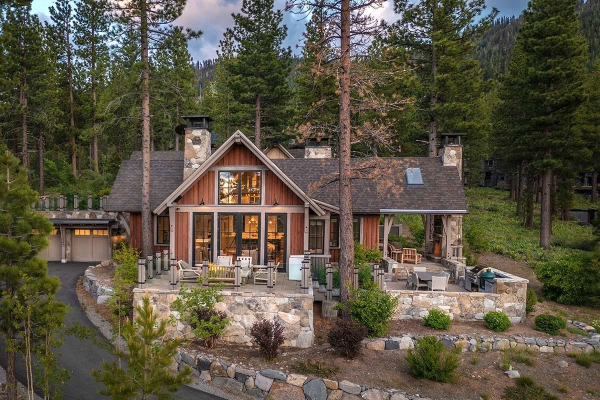 Property Photo:  9512 Cloudcroft Court  CA 96161 