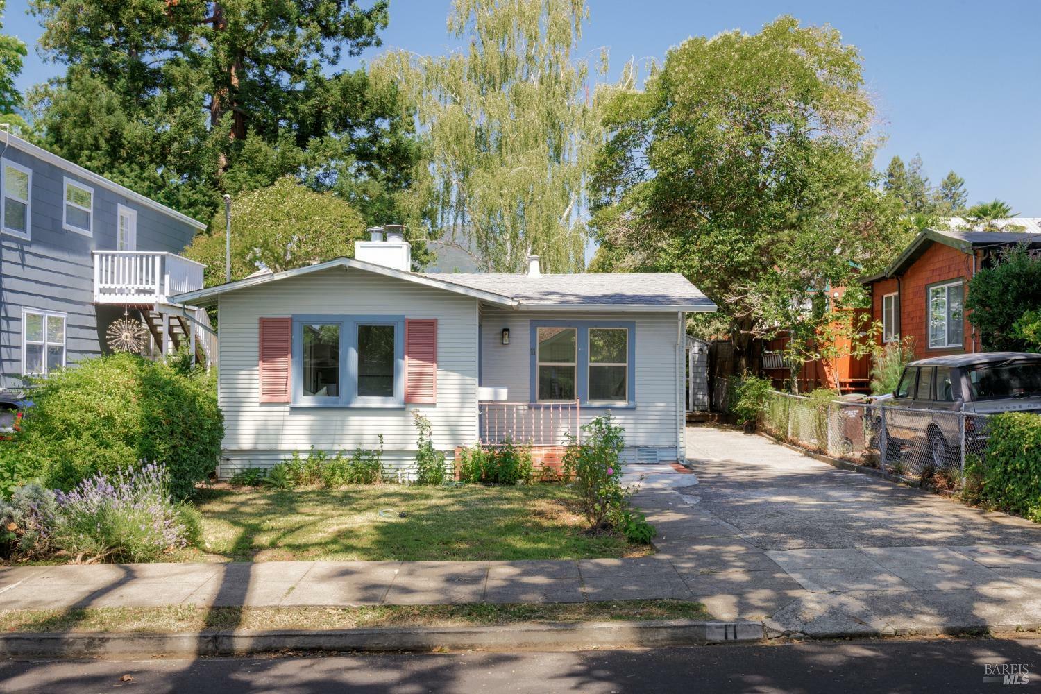 Property Photo:  11 Amicita Avenue  CA 94941 