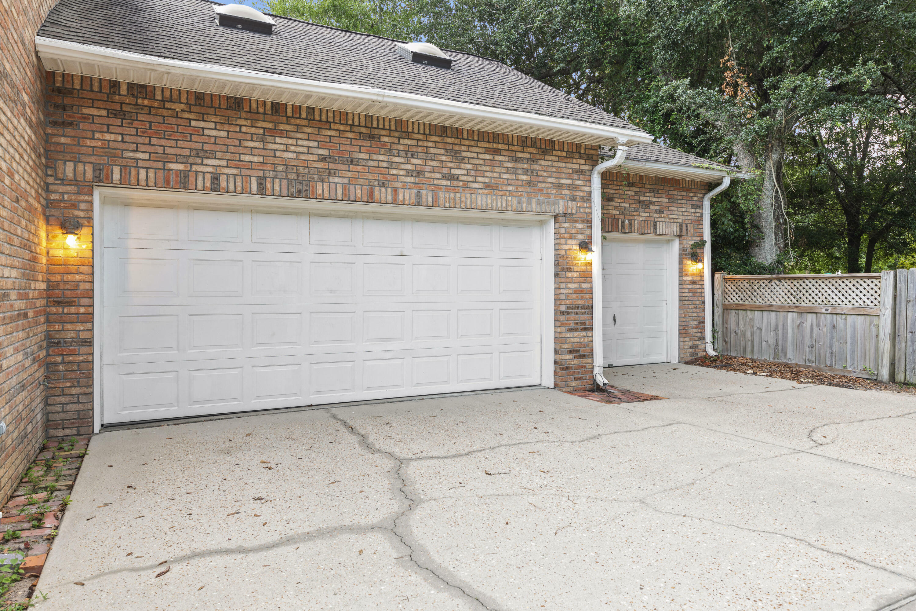 Property Photo:  1 Islandview Drive  FL 32569 