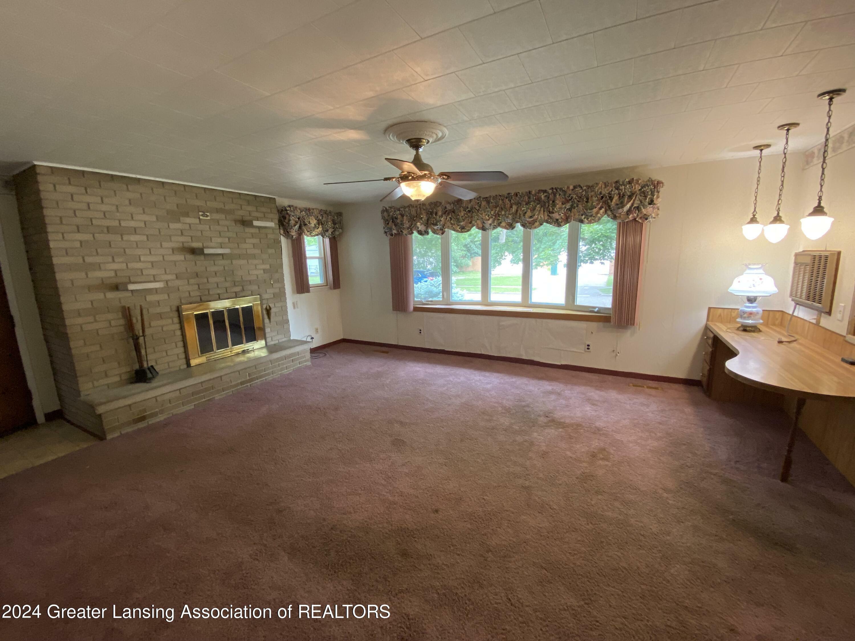 Property Photo:  2728 Maplewood Avenue  MI 48910 