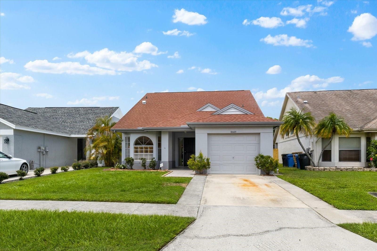 Property Photo:  8605 Cottonway Lane  FL 33635 