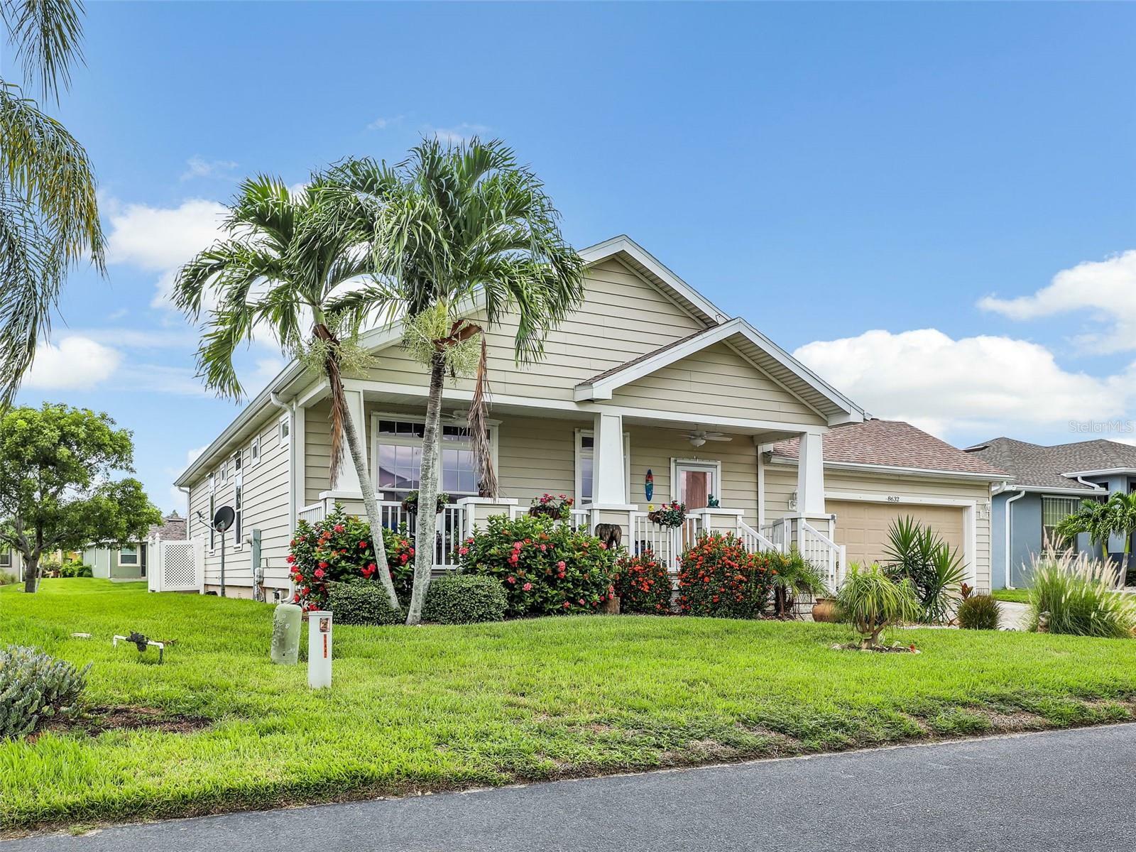 Property Photo:  8632 Lake Front Court  FL 33950 