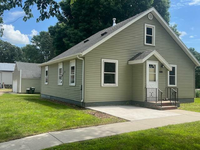 Property Photo: 208 N 1st Street MN 55324