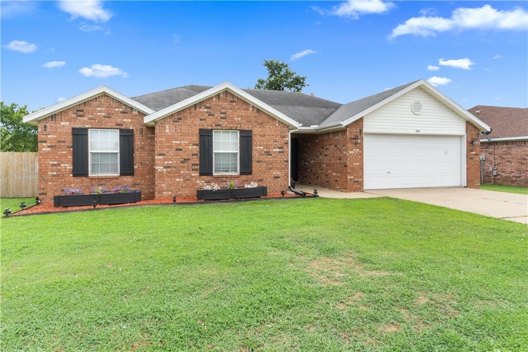 Property Photo:  619 Knight Avenue  AR 72745 