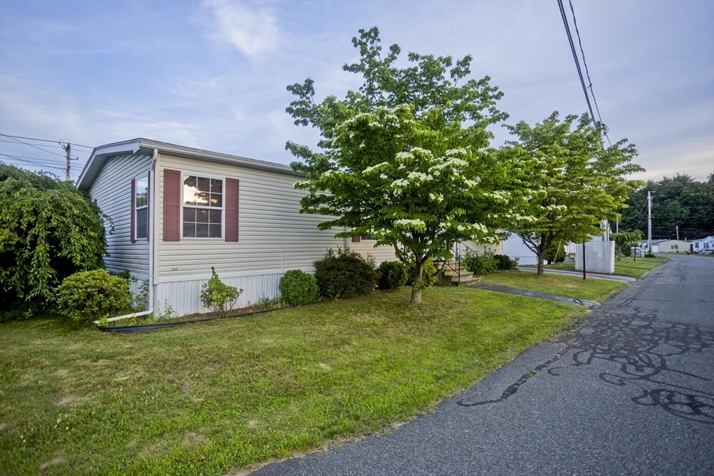 Property Photo:  5 Somerset Road  MA 01020 