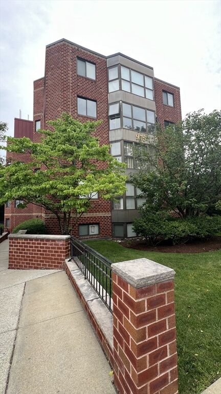 Property Photo: 975 Massachusetts Ave 408 MA 02476