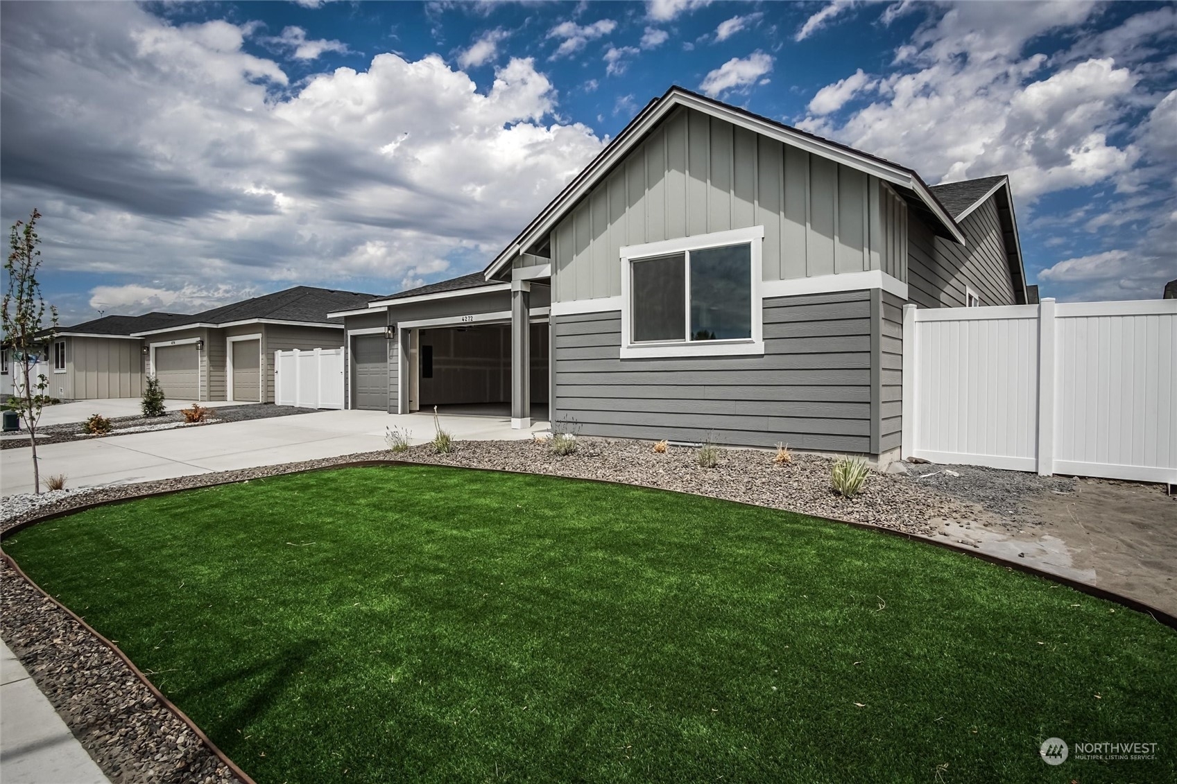 Property Photo:  4272 W Bufflehead Boulevard  WA 98837 